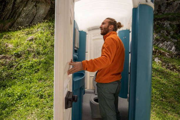 Best Luxury portable toilet rental  in Lincoln City, OR